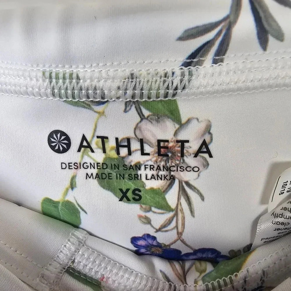 Athleta Contender Blossom‎ 7/8 leggings floral - Picture 7 of 11